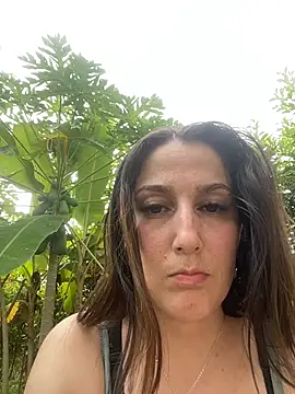 Snapshot of Samaraa_Smith chatting on May 16, 9:57 pm Samaraa Smith online show from May 16, 9:57 pm