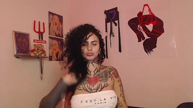 Snapshot of Sofia_May chatting on March 22, 10:46 pm Sofia May online show from March 22, 10:46 pm