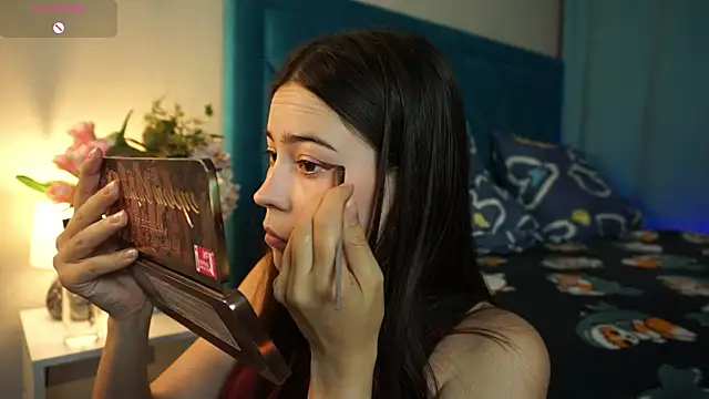 ywixos online show from October 3, 1:52 pm