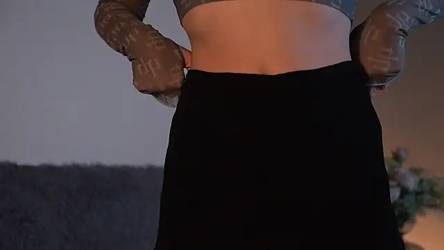 ywixos online show from October 13, 1:33 pm