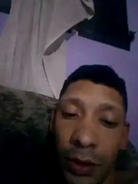 Snapshot of tumoreno97 chatting on April 2, 11:24 pm tumoreno97 online show from April 2, 11:24 pm