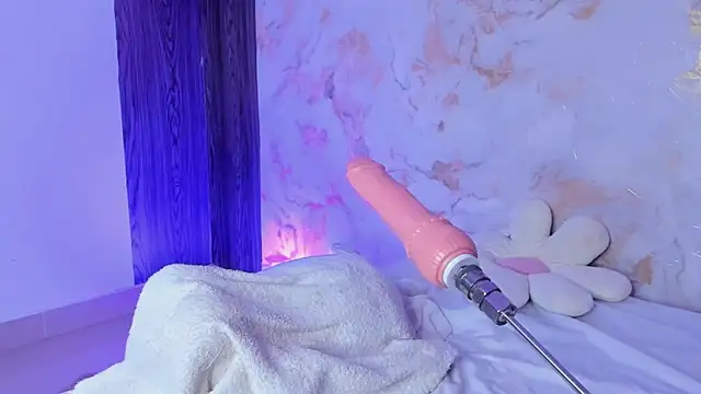 Snapshot of Eva_cutte chatting on January 19, 11:36 am Eva cutte online show from January 19, 11:36 am