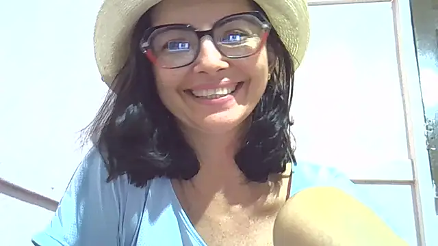 Luana sexy42 online show from May 14, 7:09 pm