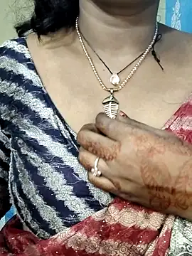 Snapshot of Hotty_Sonali chatting on October 4, 1:36 am Hotty Sonali online show from October 4, 1:36 am