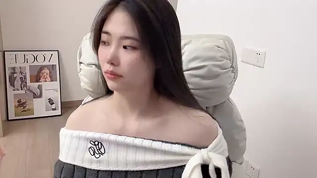 suki-1 online show from November 30, 7:56 am