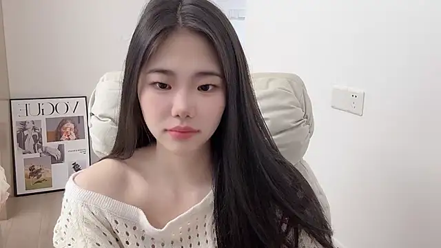 suki-1 online show from February 17, 9:06 am