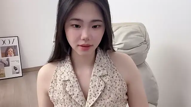suki-1 online show from May 13, 8:34 am