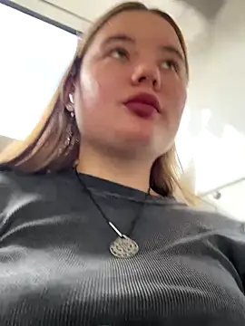 StephanieMur online show from September 21, 6:04 am