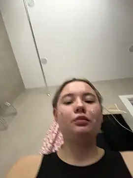 StephanieMur online show from February 3, 5:05 am