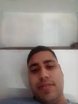 Snapshot of Desirock001 chatting on December 20, 9:27 am Desirock001 online show from December 20, 9:27 am