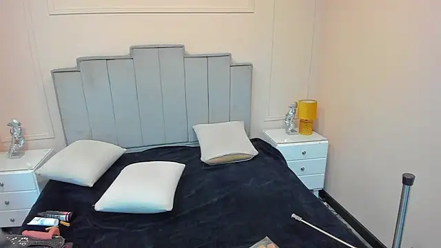 gabriela lux online show from September 28, 11:48 am