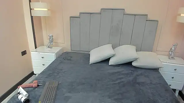 gabriela lux online show from October 25, 12:02 pm