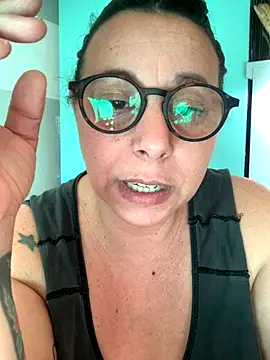 LupeLok online show from October 8, 7:00 pm