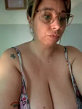 LupeLok online show from December 4, 4:38 pm