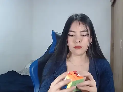 EloiseJun online show from November 6, 12:11 am