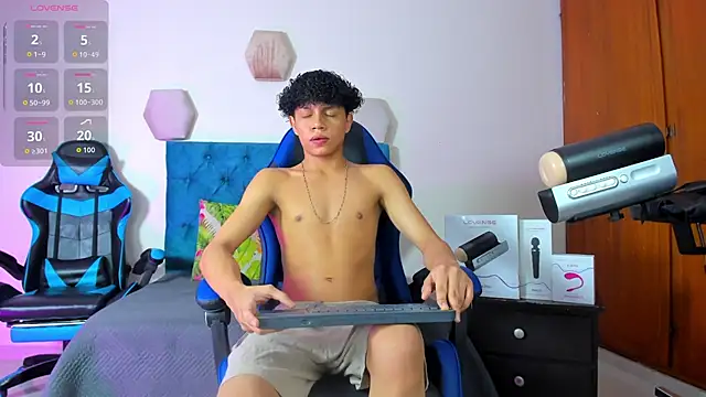  taylor black online show from September 24, 9:07 pm