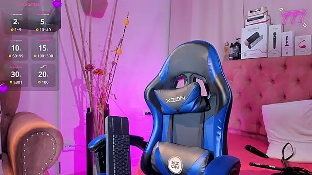  taylor black online show from April 1, 9:34 pm