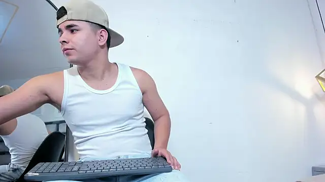 Snapshot of lianfox_ chatting on February 27, 12:27 pm lianfox online show from February 27, 12:27 pm