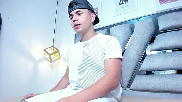 Snapshot of lianfox_ chatting on March 10, 12:10 pm lianfox online show from March 10, 12:10 pm