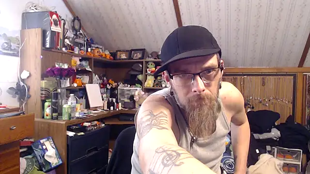 thejuicybacon online show from May 10, 1:38 pm
