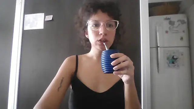 loliporomero online show from March 17, 2:42 pm