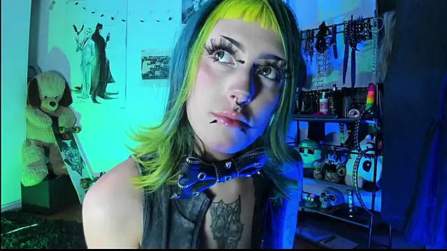 kattusauruss online show from May 22, 1:02 am