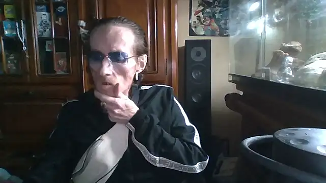 Snapshot of zipman92 chatting on January 13, 2:55 pm zipman92 online show from January 13, 2:55 pm