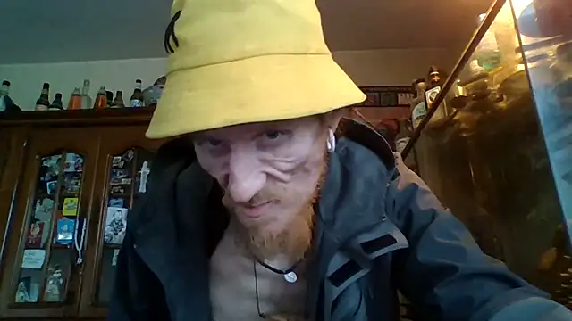 Snapshot of zipman92 chatting on February 4, 12:00 pm zipman92 online show from February 4, 12:00 pm