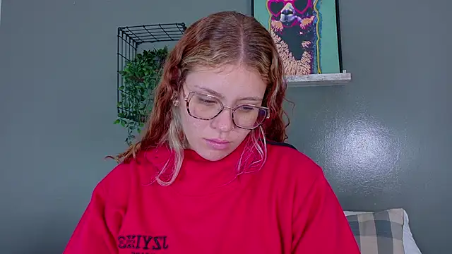 Snapshot of BelaMiller_ chatting on October 29, 11:45 am BelaMiller online show from October 29, 11:45 am