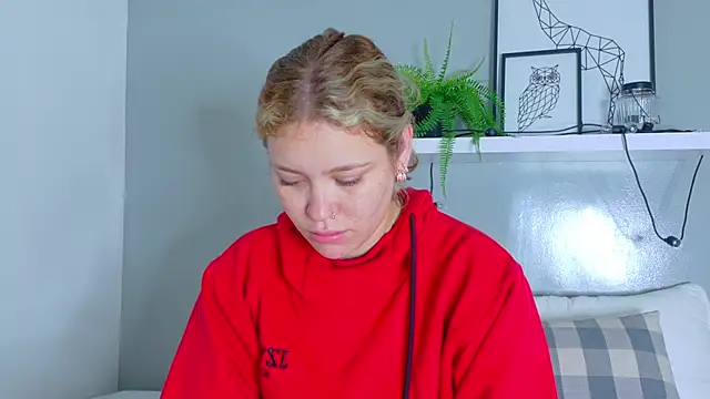 Snapshot of BelaMiller_ chatting on October 30, 11:33 am BelaMiller online show from October 30, 11:33 am