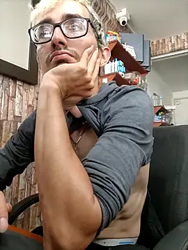 moorejhosua online show from September 21, 5:14 pm