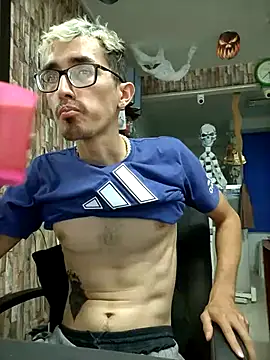 moorejhosua online show from October 20, 10:32 pm