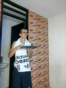 moorejhosua online show from October 27, 12:31 pm