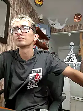 moorejhosua online show from October 28, 8:00 pm