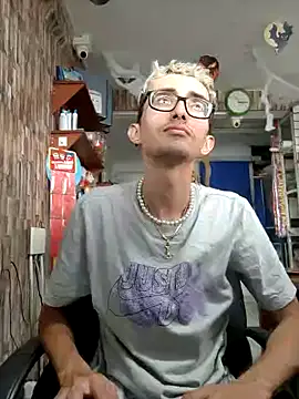 moorejhosua online show from October 29, 8:10 pm