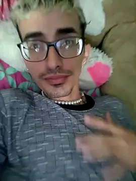 moorejhosua online show from October 31, 1:01 pm