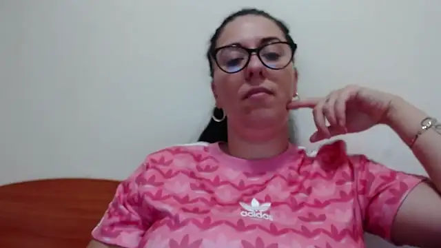 jollene online show from September 20, 11:55 am