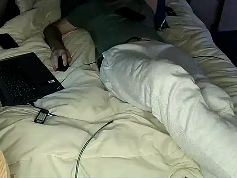 Snapshot of bul_boy chatting on February 25, 7:56 pm bul boy online show from February 25, 7:56 pm