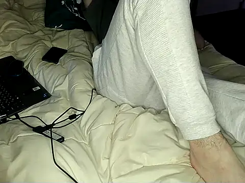 Snapshot of bul_boy chatting on February 26, 7:35 pm bul boy online show from February 26, 7:35 pm