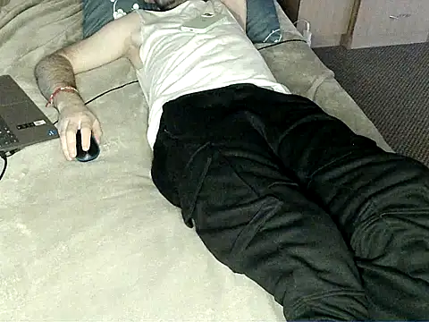 Snapshot of bul_boy chatting on March 14, 7:08 pm bul boy online show from March 14, 7:08 pm