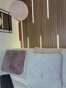 MylaDreams online show from February 24, 3:37 am