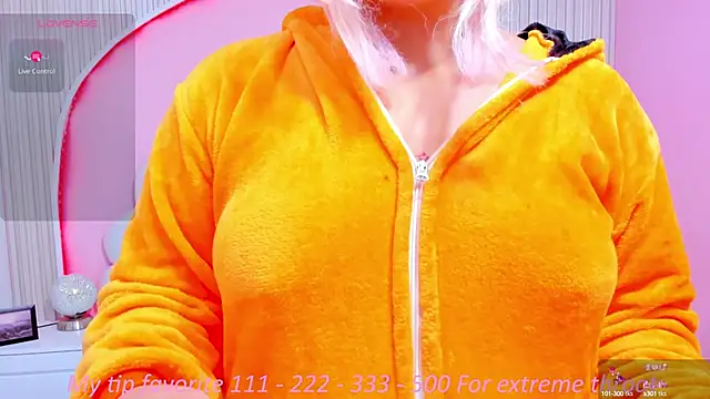 Snapshot of hinata_dolly chatting on October 14, 11:22 am hinata dolly online show from October 14, 11:22 am