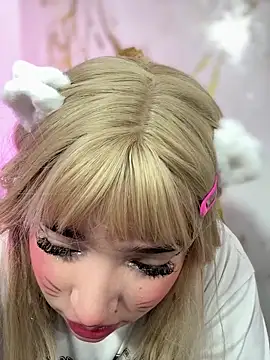 hinata dolly online show from May 15, 11:50 am