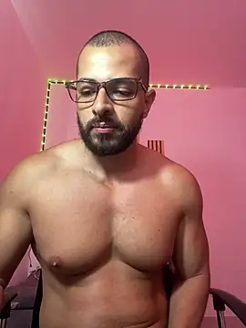 magnumchris online show from April 3, 3:10 pm