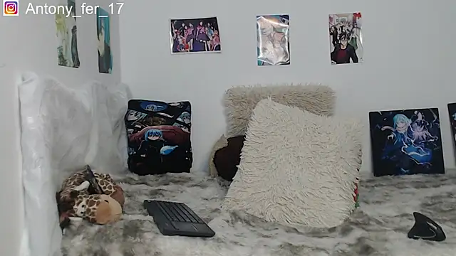 Snapshot of Rimuru17 chatting on February 3, 6:40 am Rimuru17 online show from February 3, 6:40 am