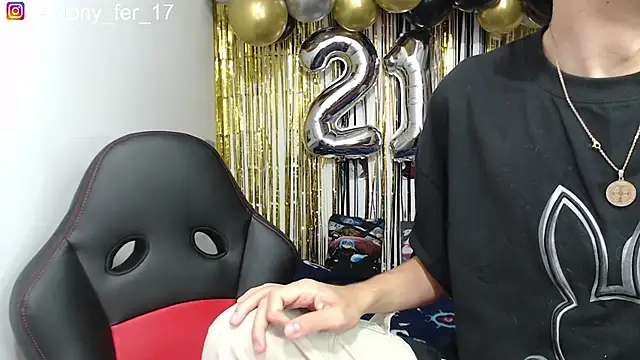 Snapshot of Rimuru17 chatting on February 17, 5:04 am Rimuru17 online show from February 17, 5:04 am