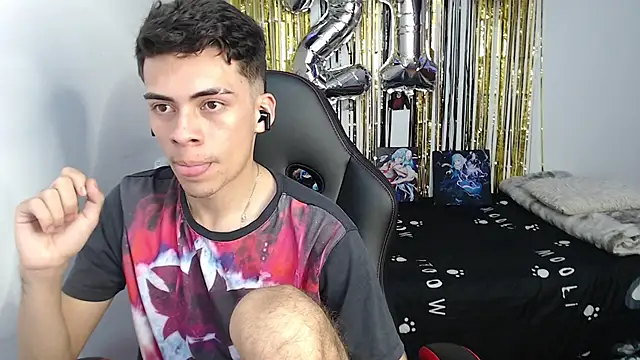 Snapshot of Rimuru17 chatting on February 19, 3:35 am Rimuru17 online show from February 19, 3:35 am