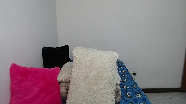 Snapshot of Rimuru17 chatting on March 18, 4:37 am Rimuru17 online show from March 18, 4:37 am