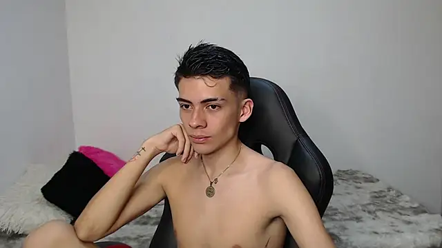 Snapshot of Rimuru17 chatting on March 29, 3:39 am Rimuru17 online show from March 29, 3:39 am