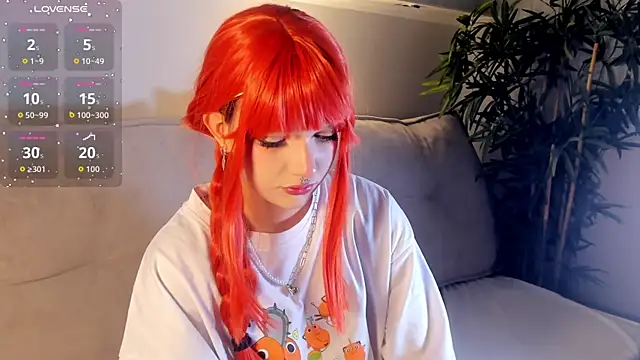 Molly Platt online show from November 27, 9:11 am